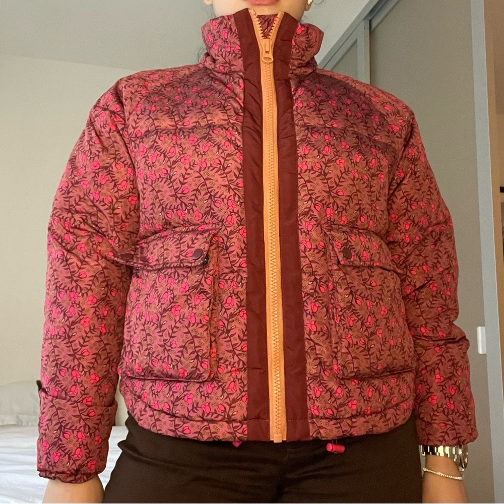 ANTHROPOLOGIE Pink Rose Pattern Puffer